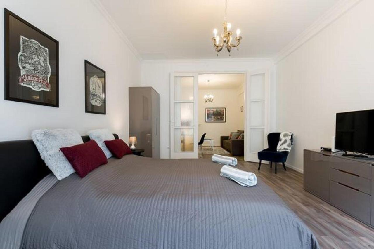 Splendid Private Flat Appartamento Budapest